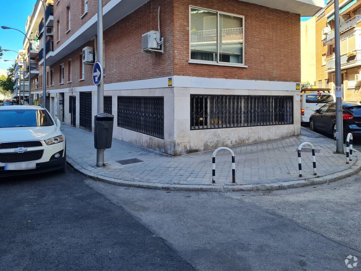 Madrid, MAD 28002 - Unit Puerta 06, Esc. 1 -  - Interior Photo - Image 1 of 22