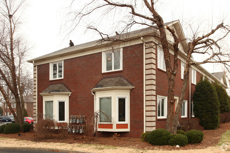 9322 Taylorsville Rd, Louisville, KY for sale - Primary Photo - Image 1 of 1