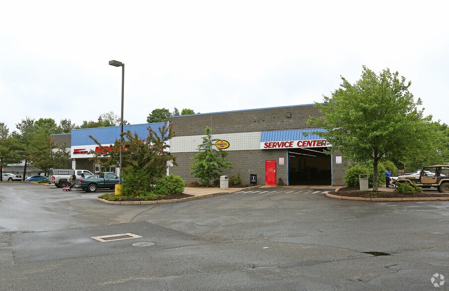 44 Berlin Tpke, Berlin, CT for sale - Primary Photo - Image 1 of 1