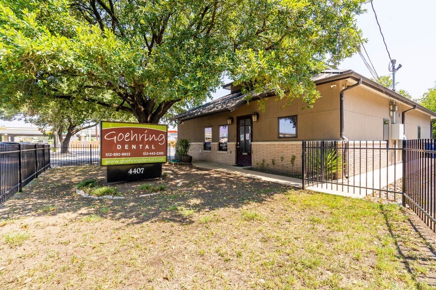 4407 Menchaca Rd, Austin, TX for lease - Primary Photo - Image 3 of 8