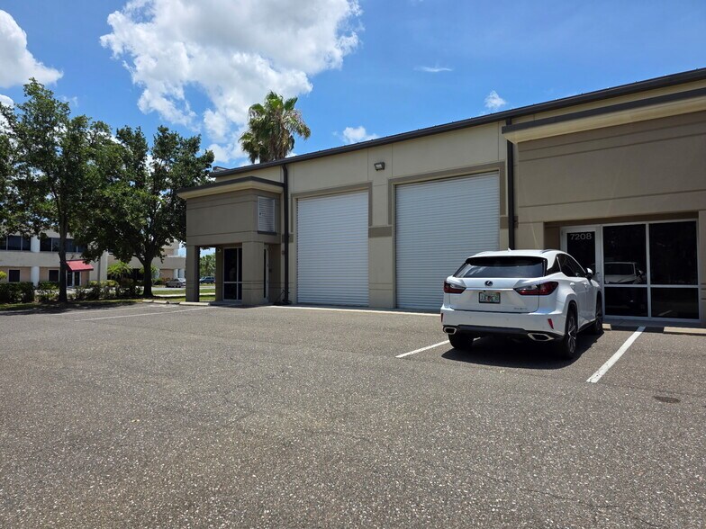 7208 114th Ave, Largo, FL for sale - Building Photo - Image 1 of 23