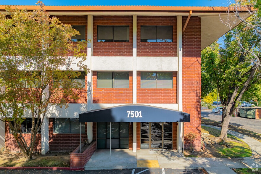 7501 Hospital Dr, Sacramento, CA for sale - Building Photo - Image 2 of 34