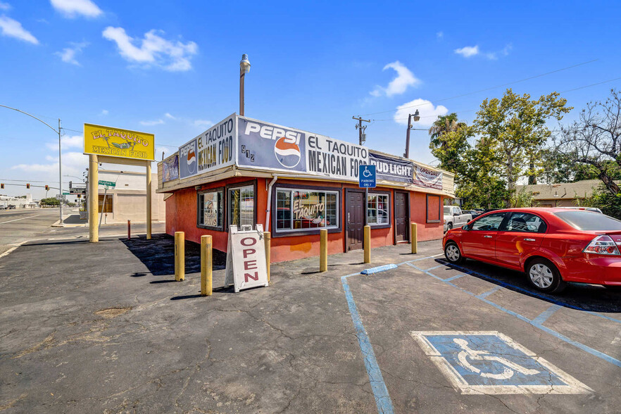 912 N Chester Ave, Bakersfield, CA for sale - Building Photo - Image 2 of 11