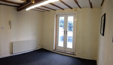 122 Chestergate, Macclesfield for lease Interior Photo- Image 2 of 6