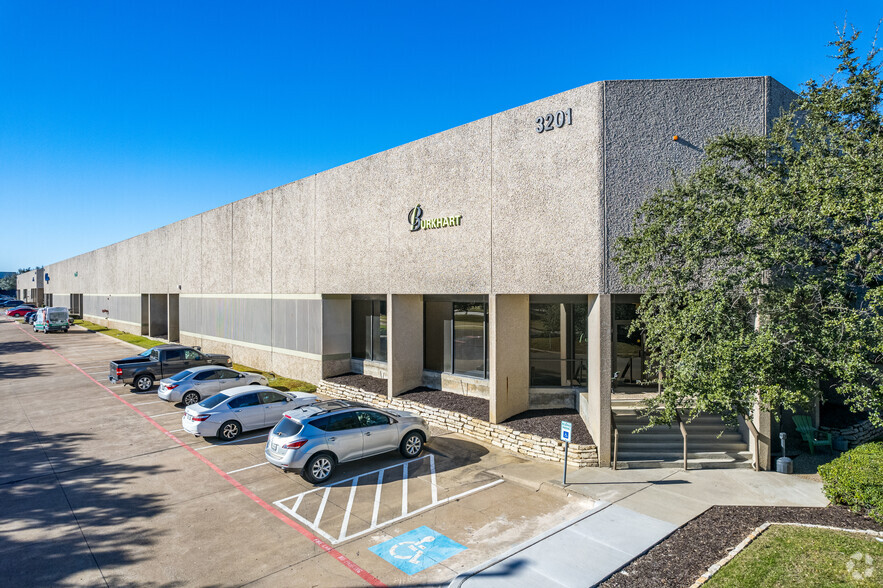 3201 Premier Dr, Irving, TX for lease - Building Photo - Image 2 of 10