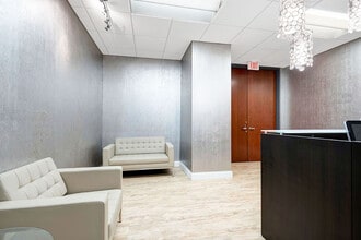 121-189 S Orange Ave, Orlando, FL for lease Interior Photo- Image 1 of 7