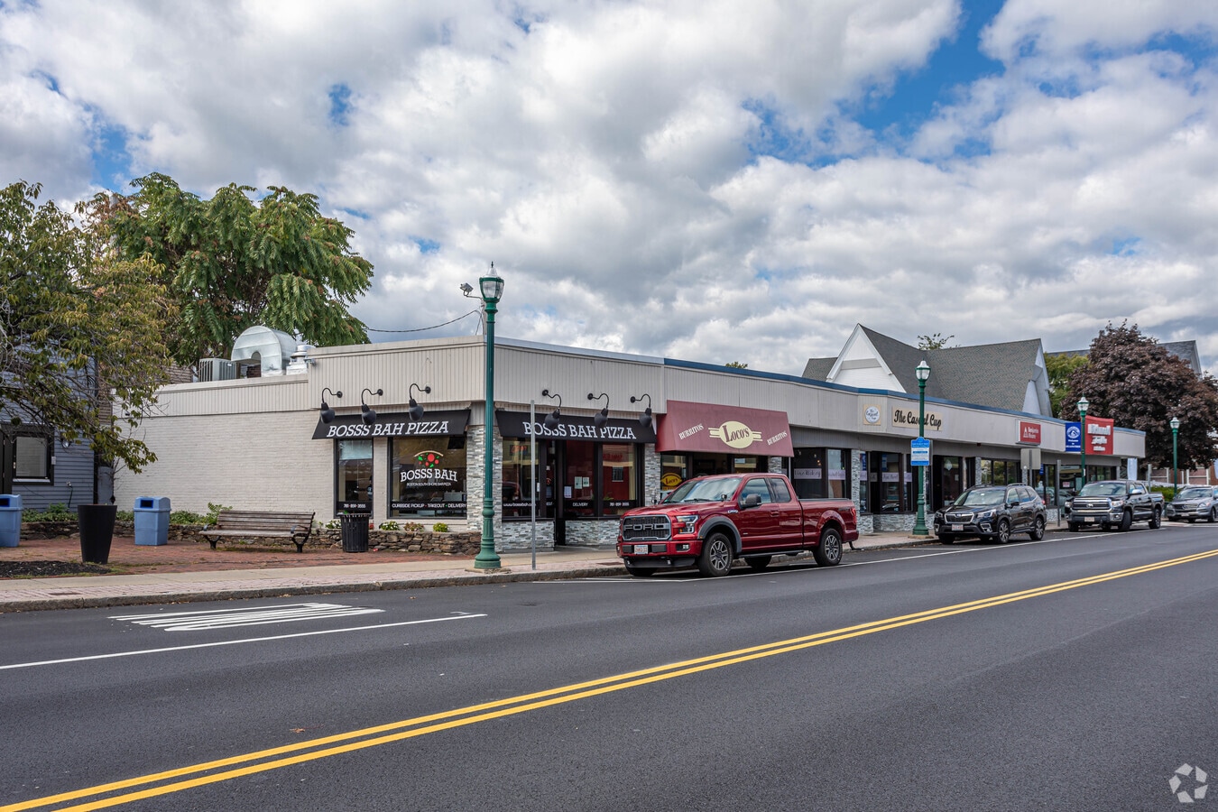 915 Washington St, Braintree, MA 02184