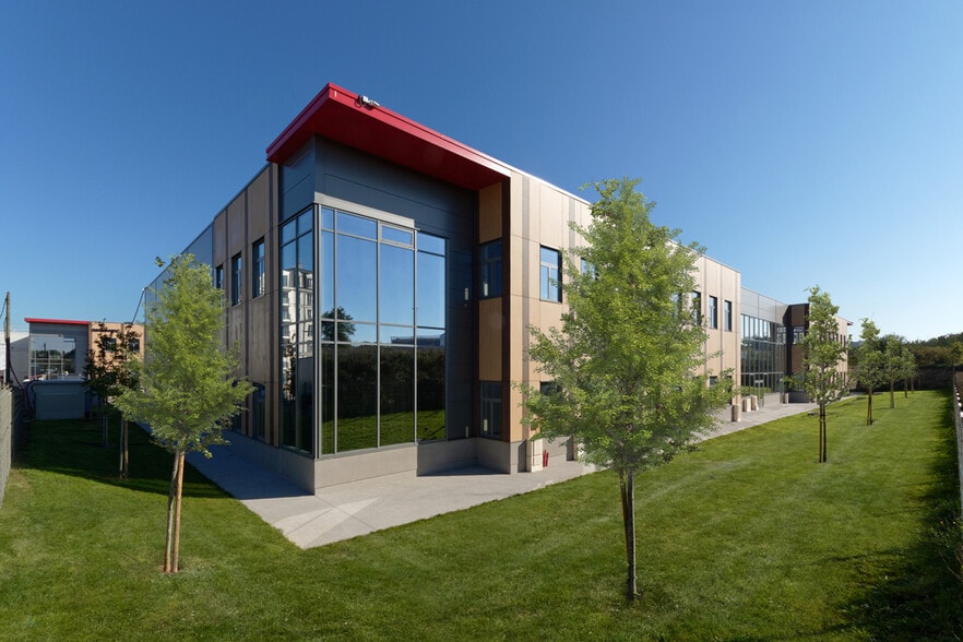 7 Allée Des Carrieres, Le Blanc-Mesnil for lease - Primary Photo - Image 1 of 5