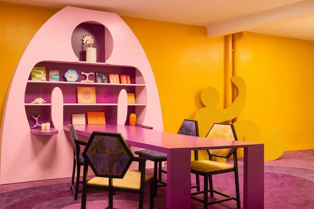 Rue Vincent Compoint, Paris for lease Interior Photo- Image 1 of 7