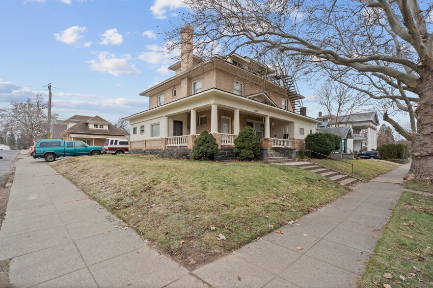 1733 W 10th Ave, Spokane, WA for sale - Building Photo - Image 2 of 7