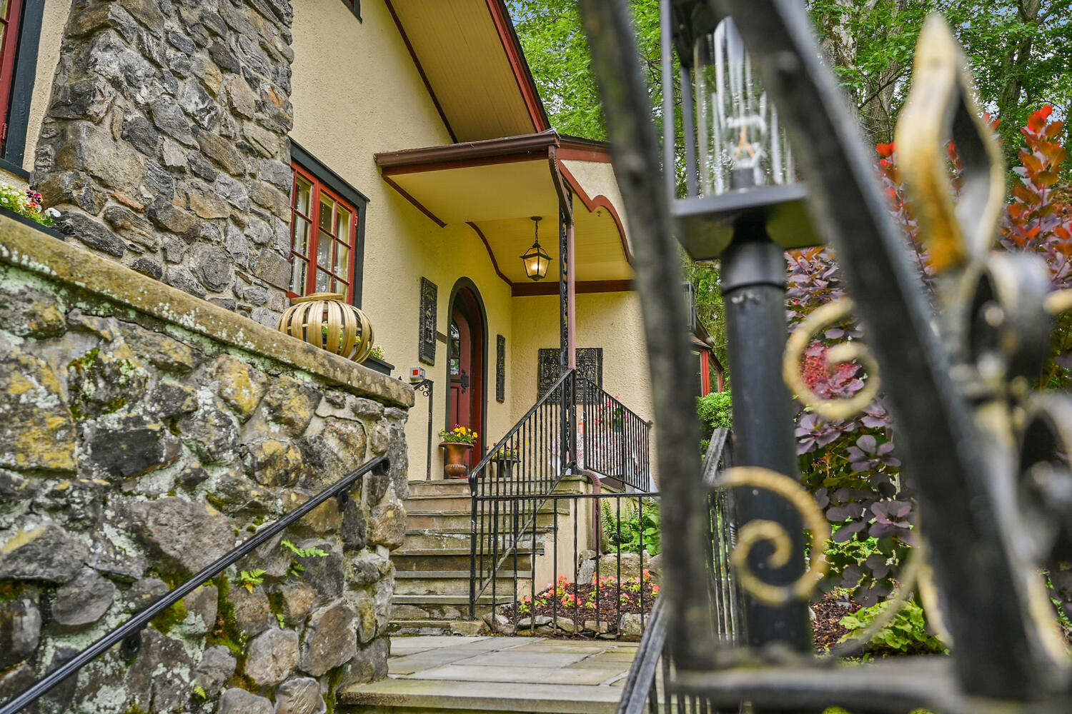 1292 Route 22, Brewster, NY 10509 The Arch Restaurant