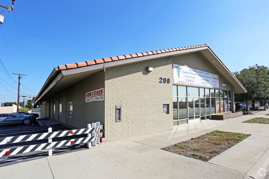 200 S Beach Blvd, La Habra, CA for lease - Building Photo - Image 2 of 19