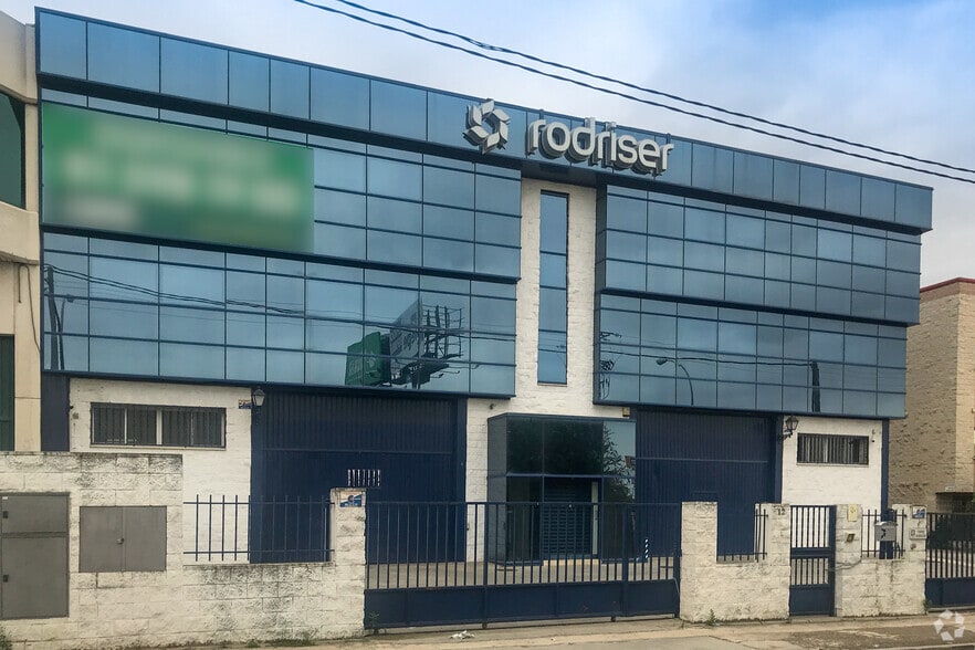 Calle de Hermanos Lumiere, 12, Getafe, Madrid for sale - Building Photo - Image 2 of 9