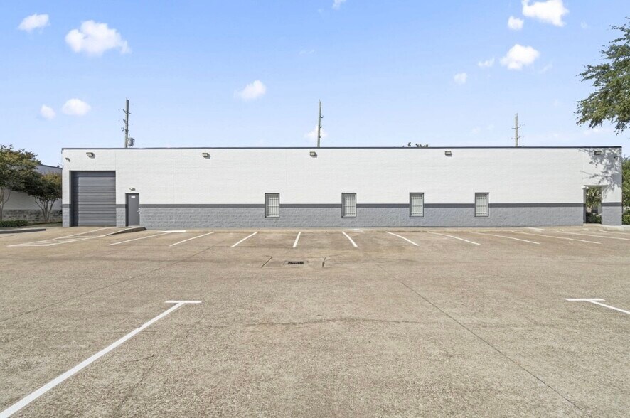 3664 Walnut Bend Ln, Houston, TX for lease - Building Photo - Image 2 of 13