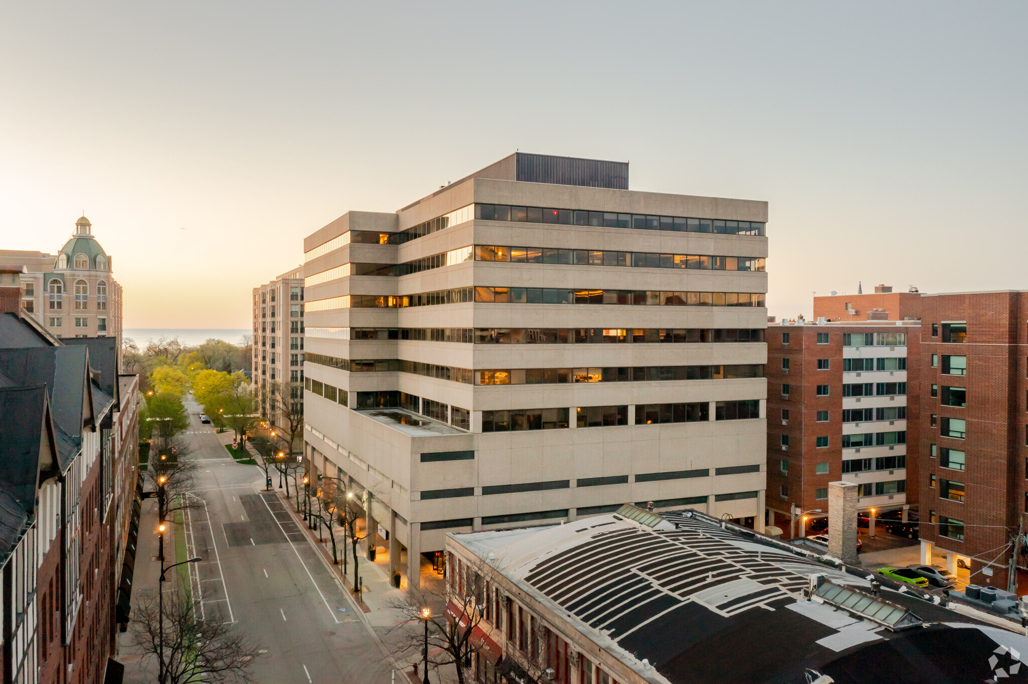 500 Davis St, Evanston, IL for lease Building Photo- Image 1 of 14