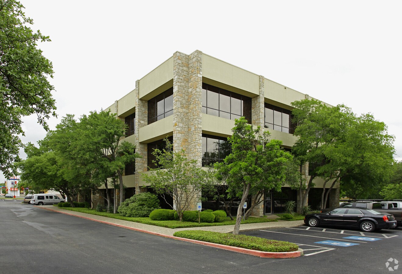 12042 Blanco Rd, San Antonio, TX 78216 Blanco North Executive Center