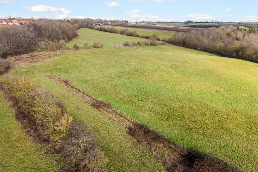 Northampton Rd, Brixworth for sale - Building Photo - Image 1 of 4