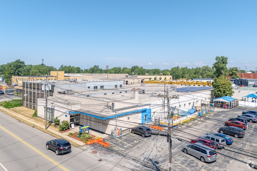 60 Dingens St, Buffalo, NY for lease - Primary Photo - Image 1 of 6