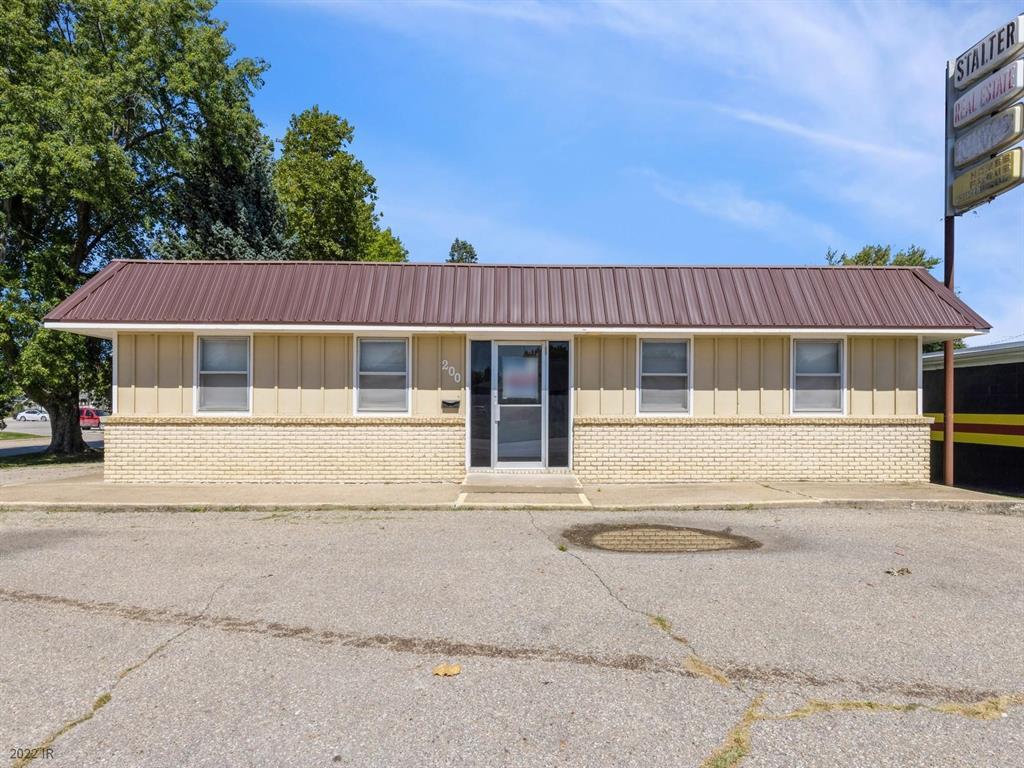 200 E 2nd Ave, Indianola, IA for sale Building Photo- Image 1 of 1