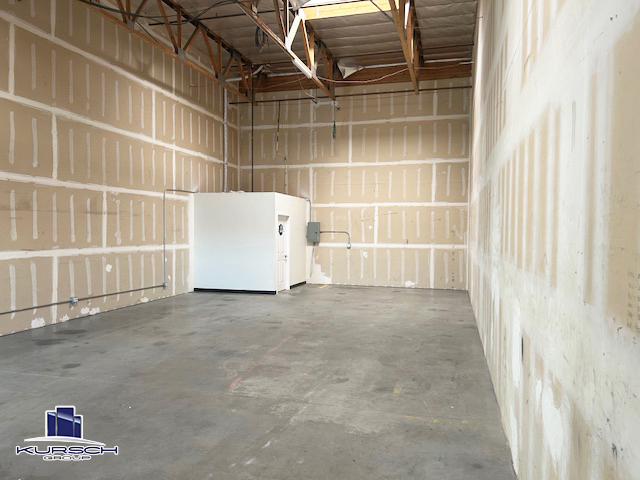 12180 Ridgecrest Rd, Victorville, CA for lease - Building Photo - Image 3 of 5