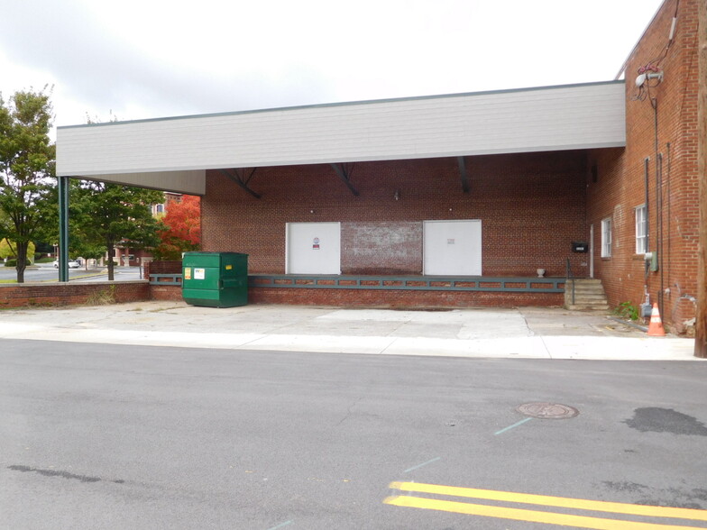 520 Maple St, Gainesville, GA for lease - Building Photo - Image 2 of 12