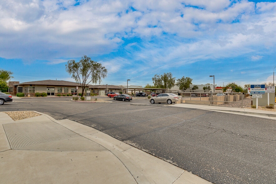 4425 E Agave Rd, Phoenix, AZ for lease - Building Photo - Image 2 of 13