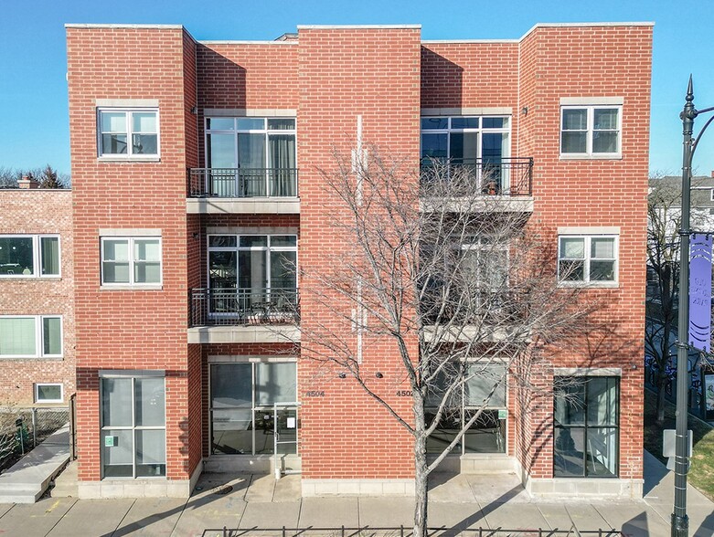 4504 W Irving Park Rd, Chicago, IL for sale - Building Photo - Image 1 of 9