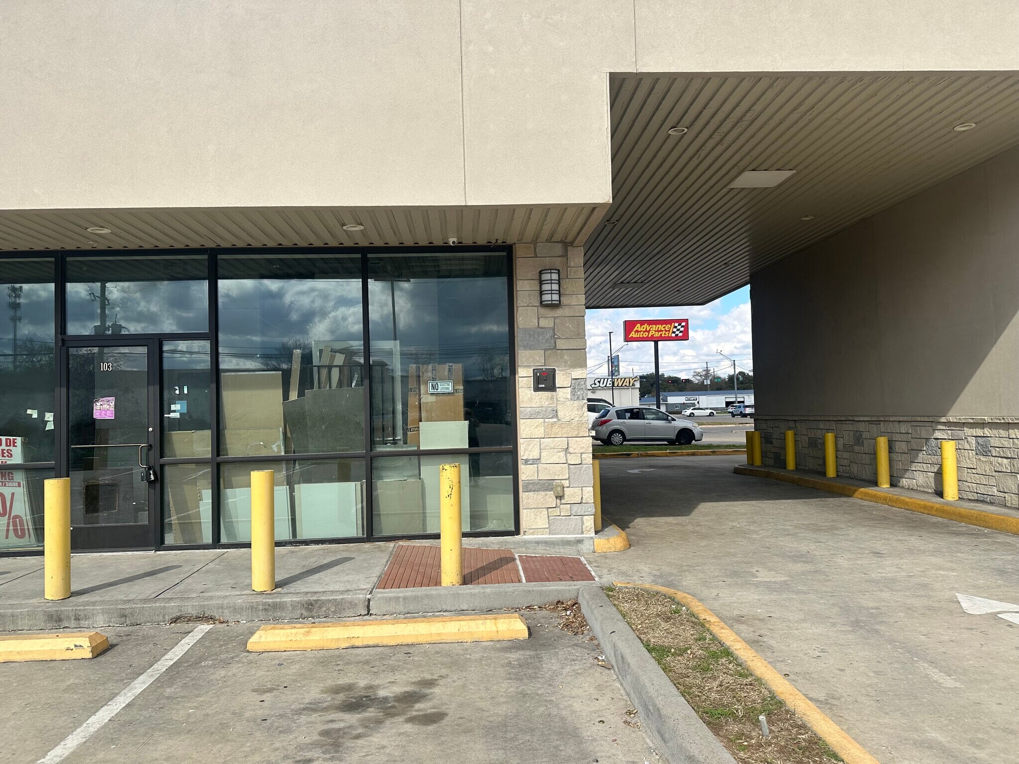 701 Pin Oak Rd, Katy, TX 77494 701 Pin Oak Plaza