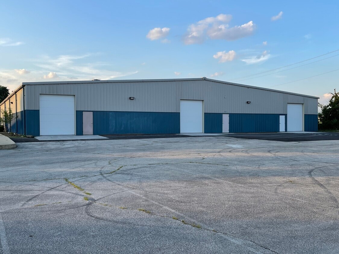8509 Kingston Street, Avon, IN for lease Building Photo- Image 1 of 6