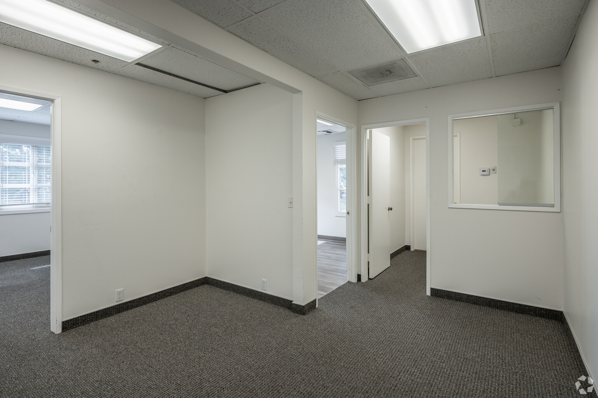 27001 La Paz Rd, Mission Viejo, CA for lease Interior Photo- Image 1 of 2