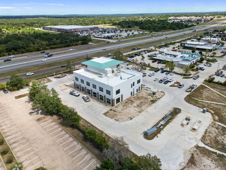 4270 SH-6, College Station, TX for lease - Building Photo - Image 3 of 7