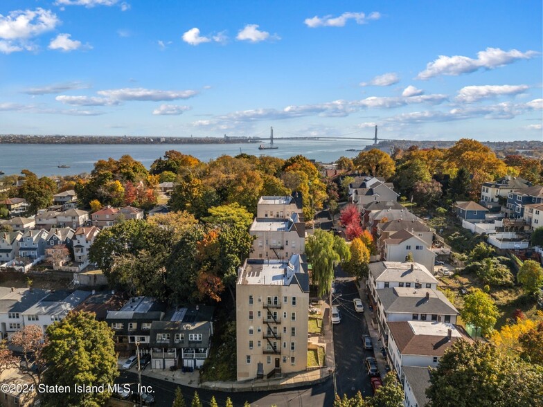 29 Avon Pl, Staten Island, NY for sale - Aerial - Image 3 of 9