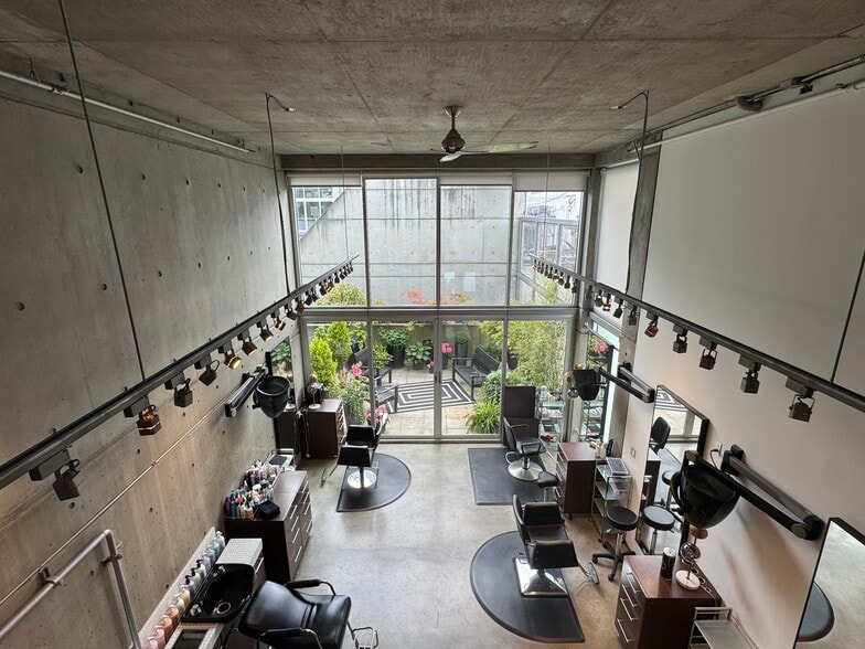 1540 2 Nd Av W, Vancouver, BC for sale - Interior Photo - Image 2 of 3