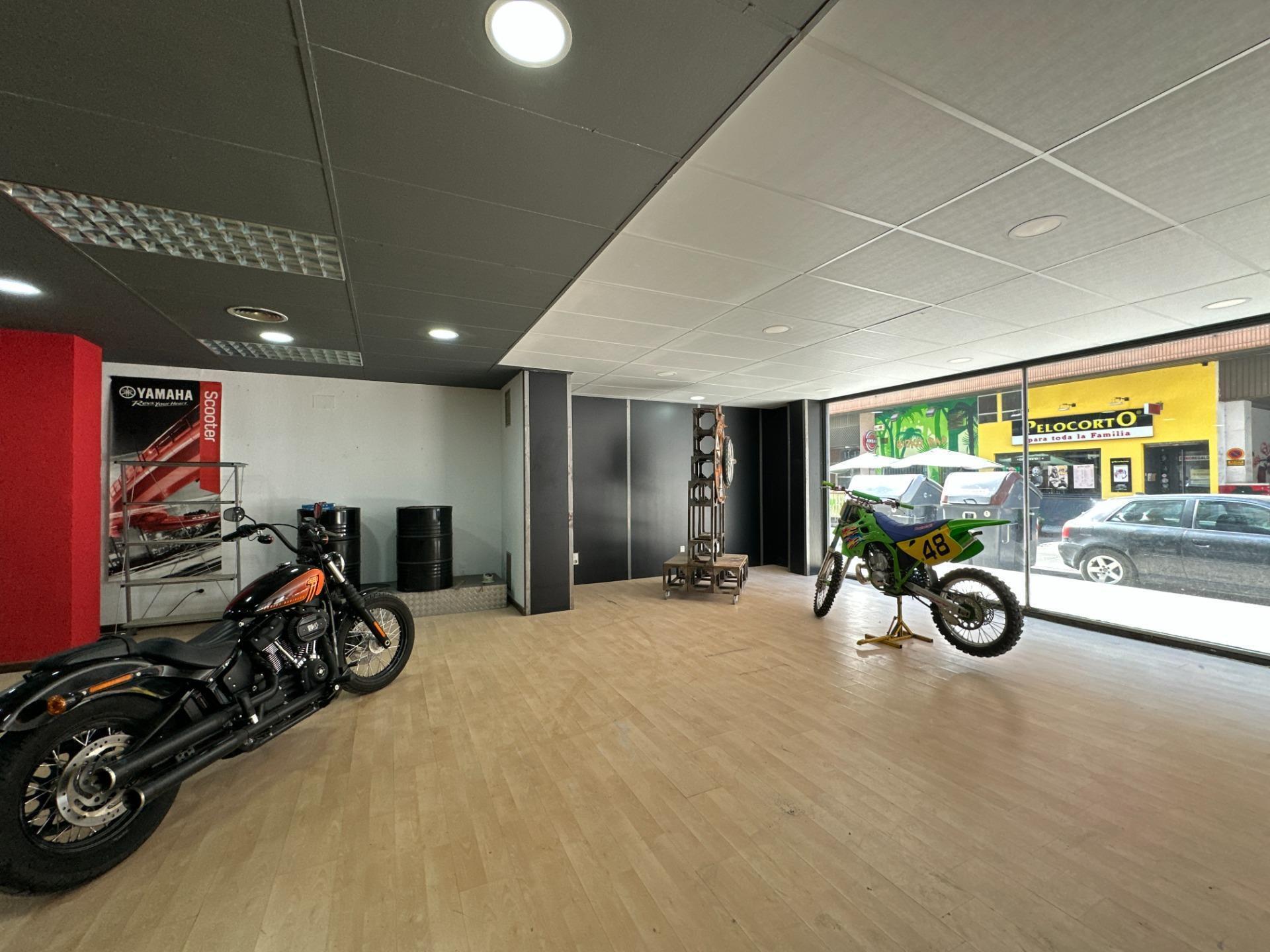 Retail in Zaragoza, Zaragoza for sale Building Photo- Image 1 of 66