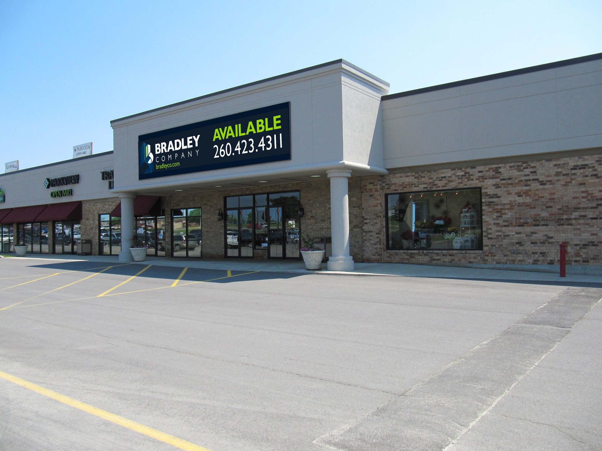 10200 Coldwater Rd, Fort Wayne, IN 46825 Pine Valley Shopping Center