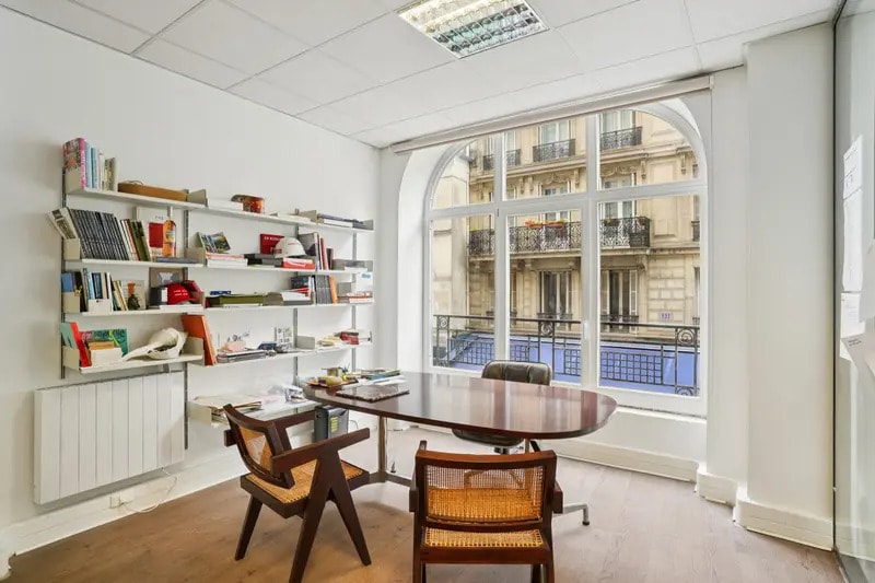 Office in Paris for sale Interior Photo- Image 1 of 7