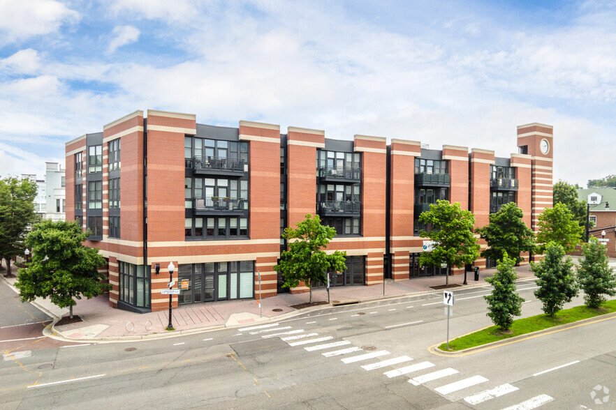 3800 Lee Hwy, Arlington, VA for lease - Building Photo - Image 1 of 3