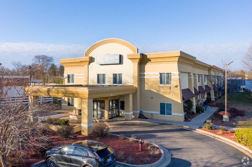 2376 Carpenter Rd, Ann Arbor, MI for sale - Building Photo - Image 3 of 4