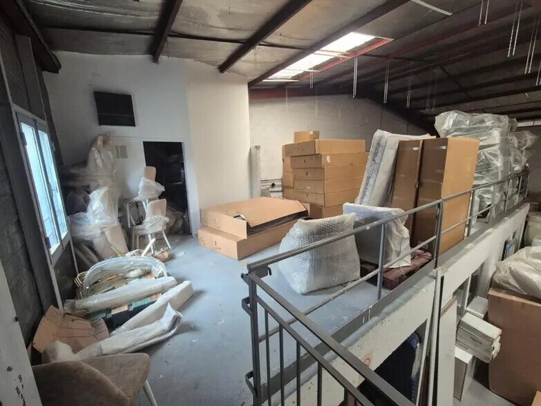 Industrial in Saint-Soupplets for lease - Building Photo - Image 2 of 3