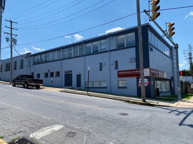 700 E Lancaster Ave, Reading, PA for sale - Building Photo - Image 1 of 7