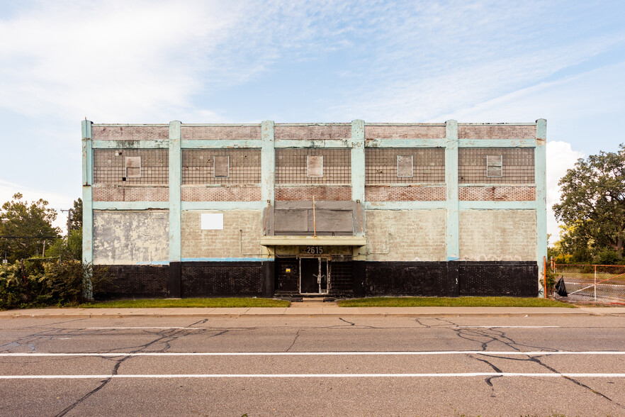 2615-2649 Rosa Parks Blvd, Detroit, MI for sale - Building Photo - Image 2 of 9