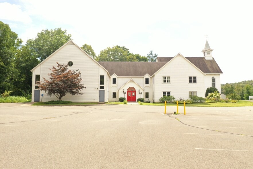 Middlefield Federated Church portfolio of 2 properties for sale on LoopNet.com - Building Photo - Image 2 of 29