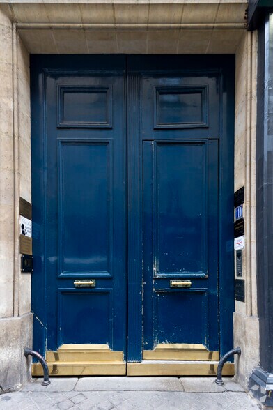 110 Rue La Boétie, Paris for lease - Building Photo - Image 2 of 4