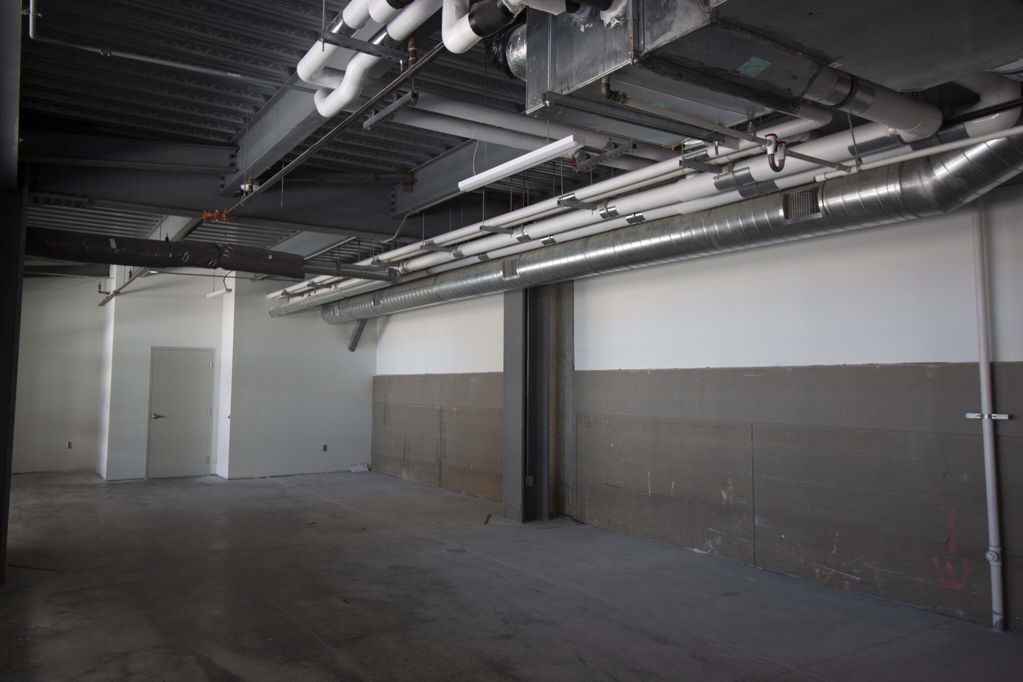 109 S Canopy St, Lincoln, NE for lease Interior Photo- Image 1 of 3