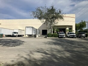 2705-2785 N Commerce Pky, Miramar, FL for lease Interior Photo- Image 2 of 22