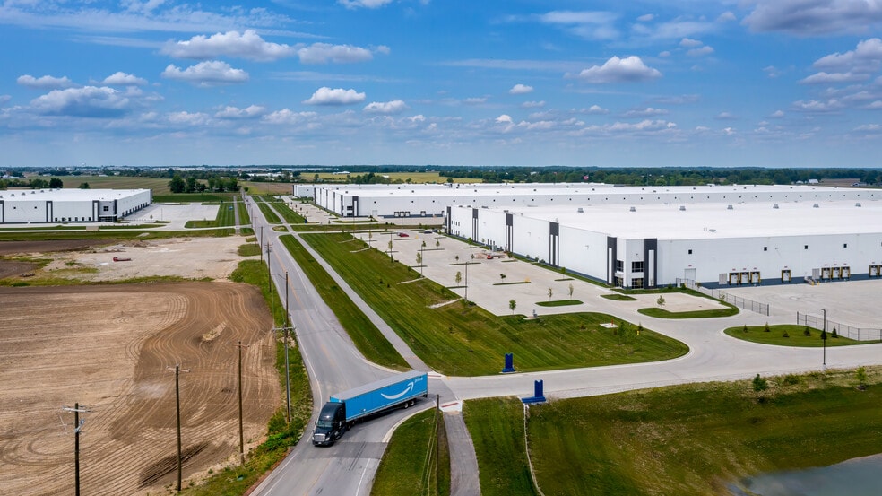 5789 N Graham Rd, Whiteland, IN for lease - Building Photo - Image 2 of 7