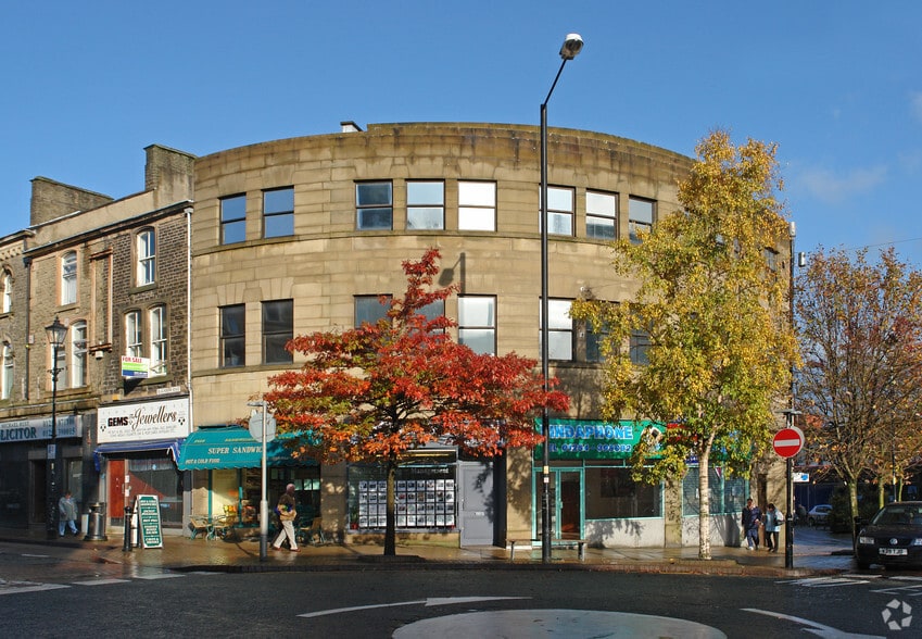 1-7 Broadway, Accrington for sale - Primary Photo - Image 1 of 1