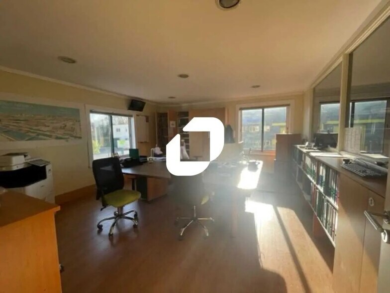 Flex in Méry-sur-Oise for sale - Interior Photo - Image 3 of 12