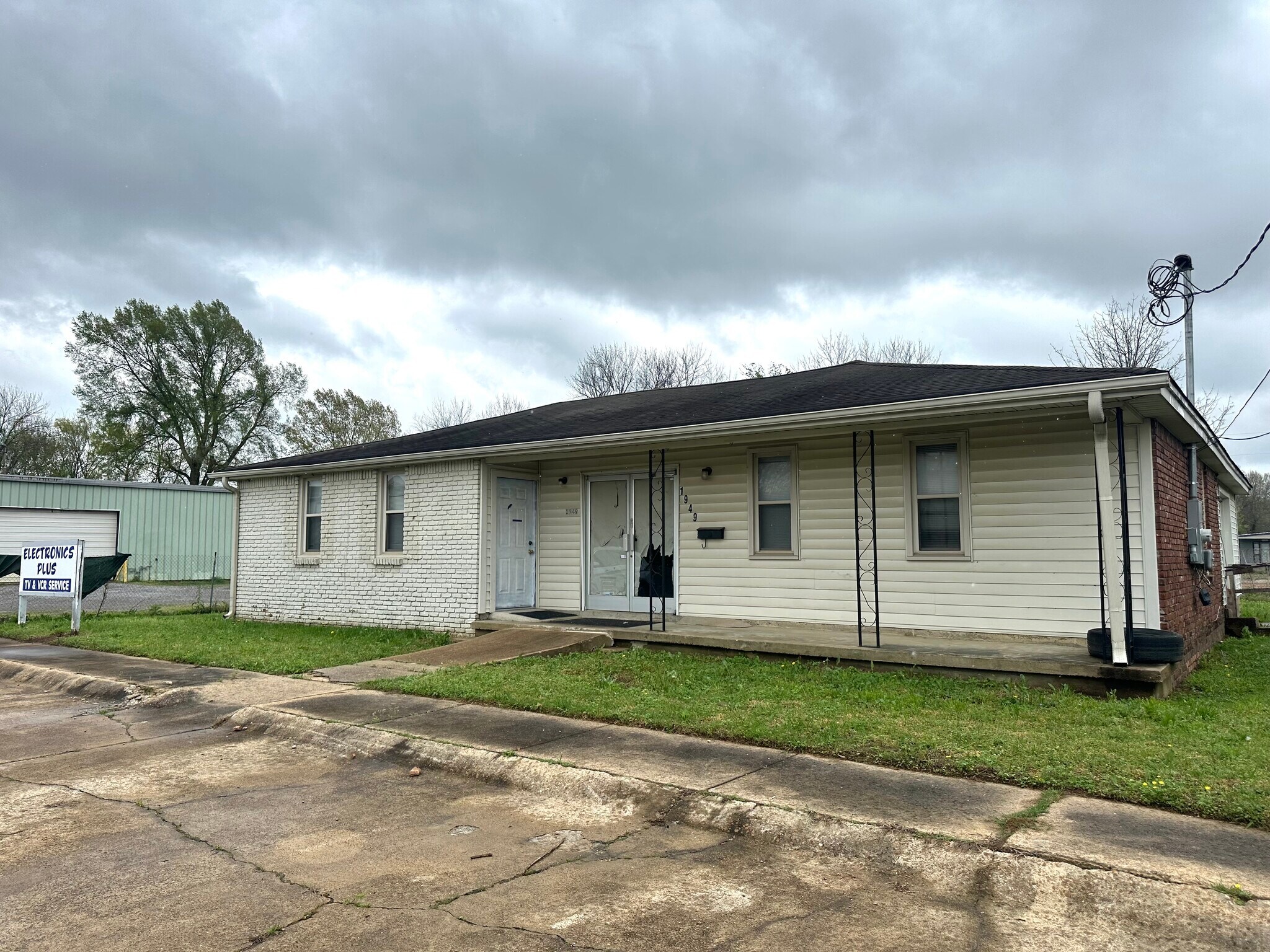 1949 Tappan St, Horn Lake, MS for sale Building Photo- Image 1 of 1