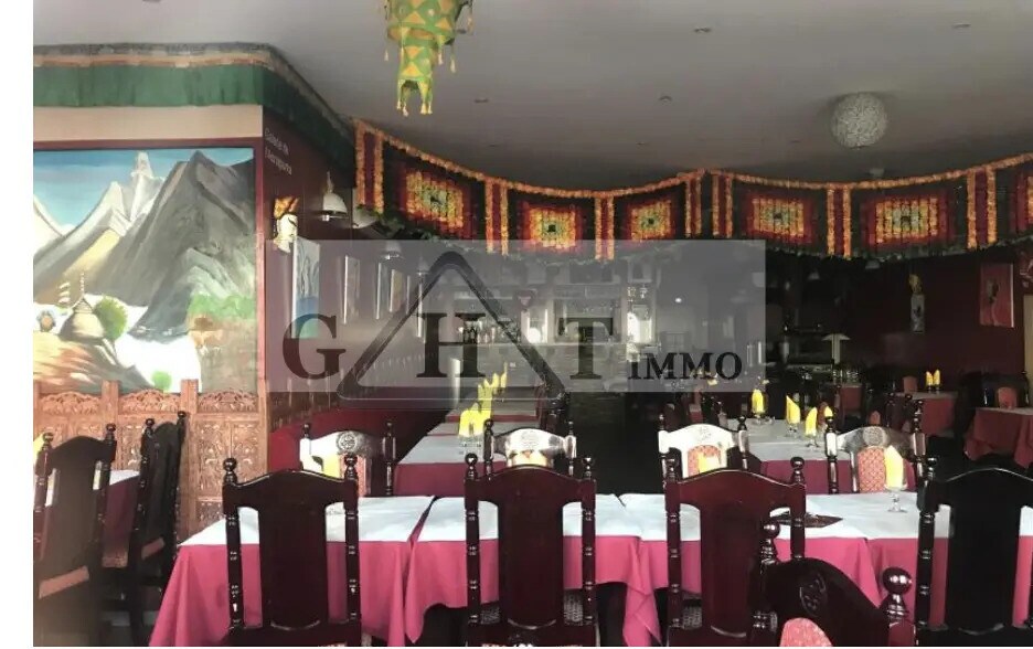 Retail in Évry-Courcouronnes for lease - Interior Photo - Image 1 of 1